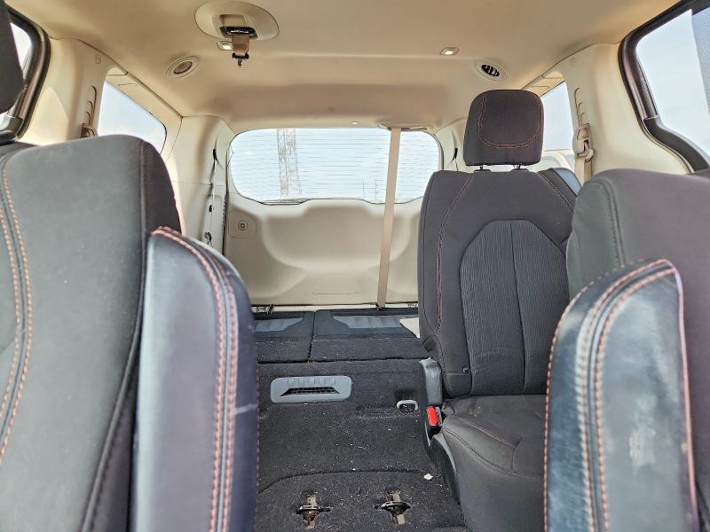 Продажа на аукционе авто 2018 Chrysler Pacifica, vin: 2C4RC1FG5JR277677, номер лота: 55994806