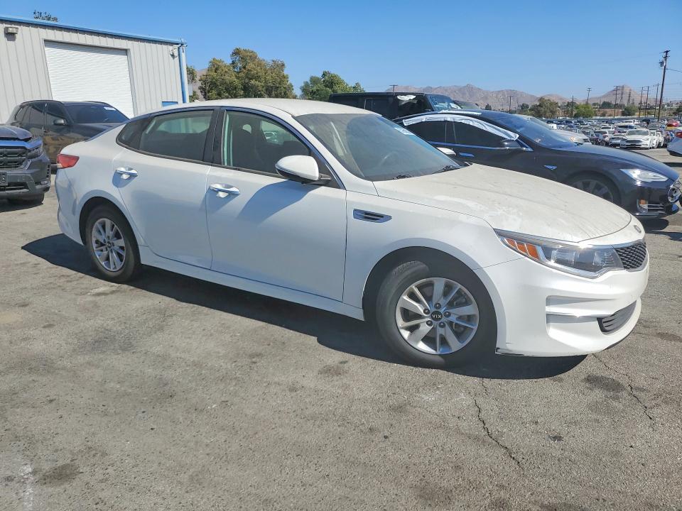 2016 Kia Optima მანქანა იყიდება აუქციონზე, vin: KNAGT4L32G5073805, აუქციონის ნომერი: 57968556