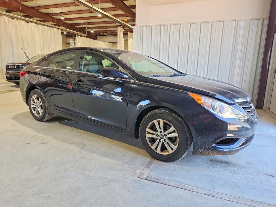 61078506 :رقم المزاد ، 5NPEB4ACXDH713397 vin ، 2013 Hyundai Sonata مزاد بيع