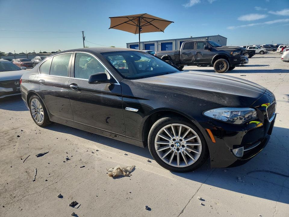 62519846 :رقم المزاد ، WBAFR7C56BC605784 vin ، 2011 Bmw 535 مزاد بيع