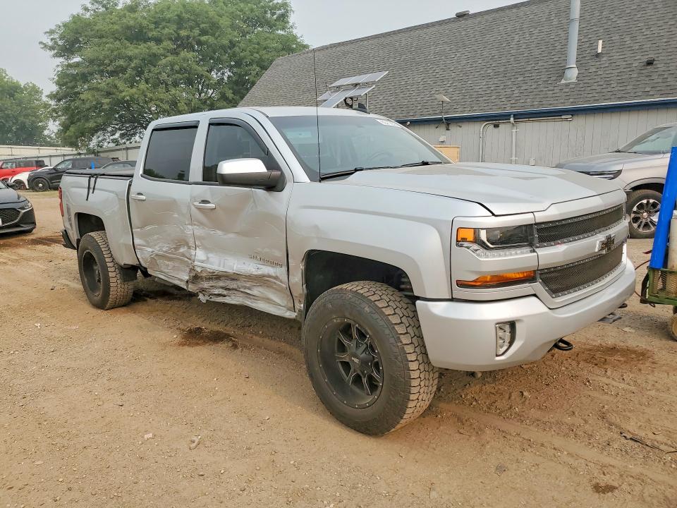Продаж на аукціоні авто 2018 Chevrolet Silverado, vin: 3GCUKRECXJG114927, номер лоту: 60410626