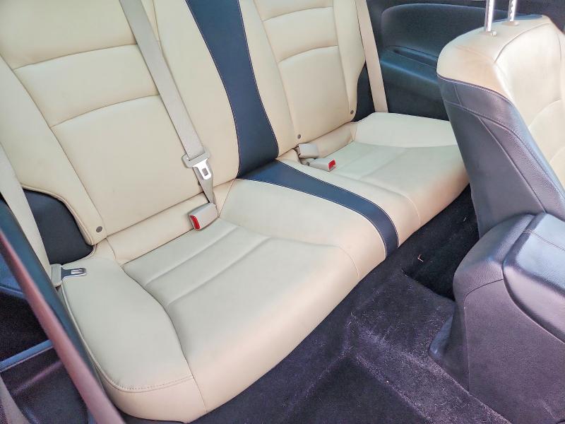 61048766 :رقم المزاد ، 1HGCT2B85FA003063 vin ، 2015 Honda Accord مزاد بيع