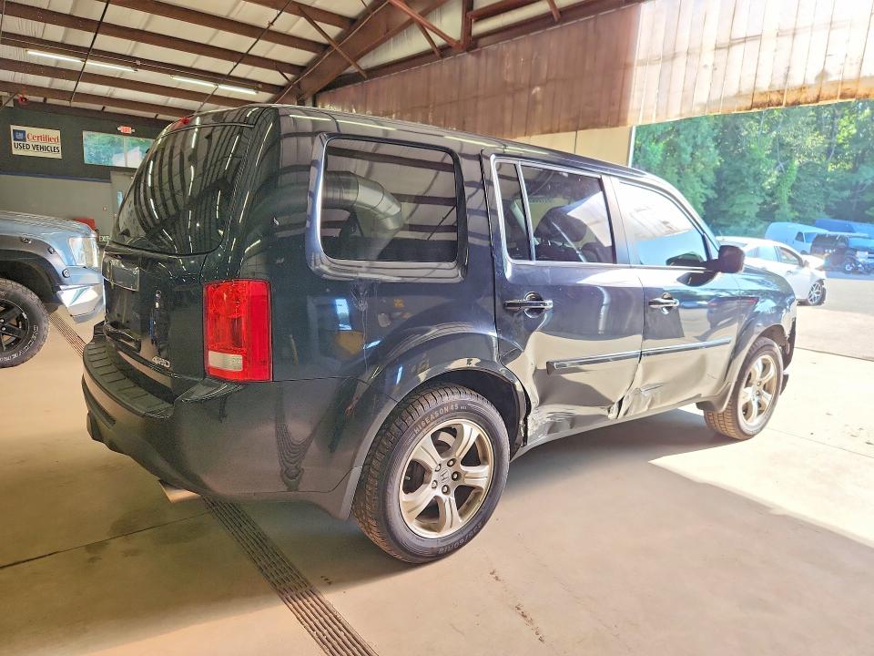 Продажа на аукционе авто 2015 Honda Pilot, vin: 5FNYF4H6XFB016251, номер лота: 61786096