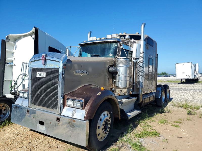 57010936 :رقم المزاد ، 1XKWDB9XX1R871368 vin ، 2001 Kenworth W900 مزاد بيع