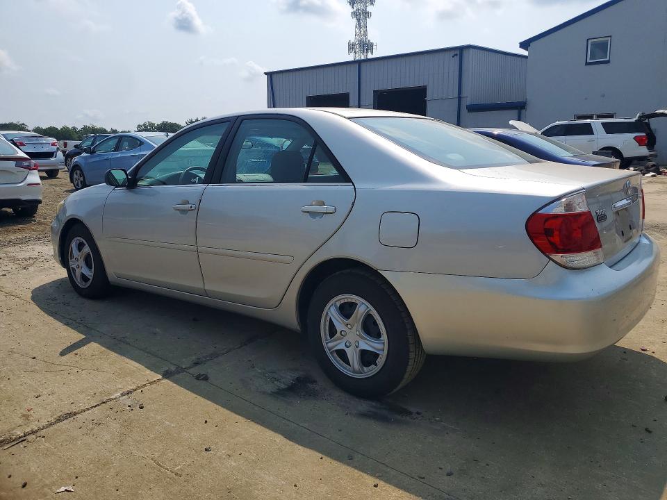62828826 :رقم المزاد ، 4T1BE32KX5U091879 vin ، 2005 Toyota Camry مزاد بيع