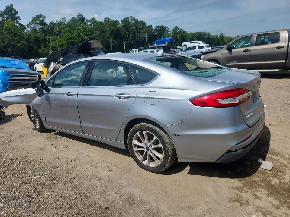 61303766 :رقم المزاد ، 3FA6P0HD2LR160811 vin ، 2020 Ford Fusion مزاد بيع