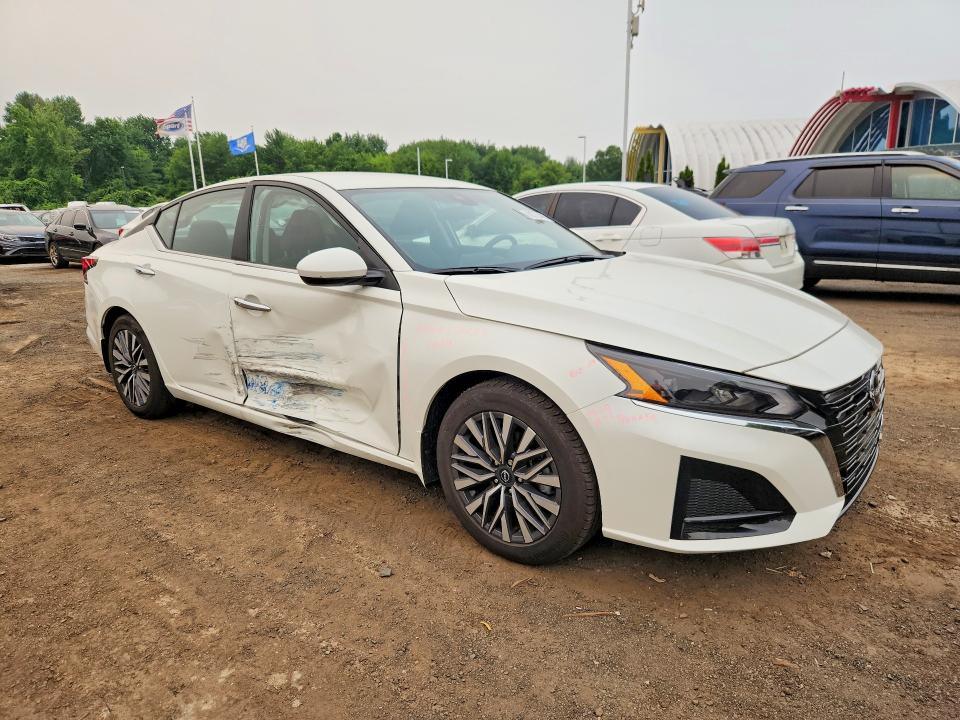60735466 :رقم المزاد ، 1N4BL4DV8PN397537 vin ، 2023 Nissan Altima مزاد بيع