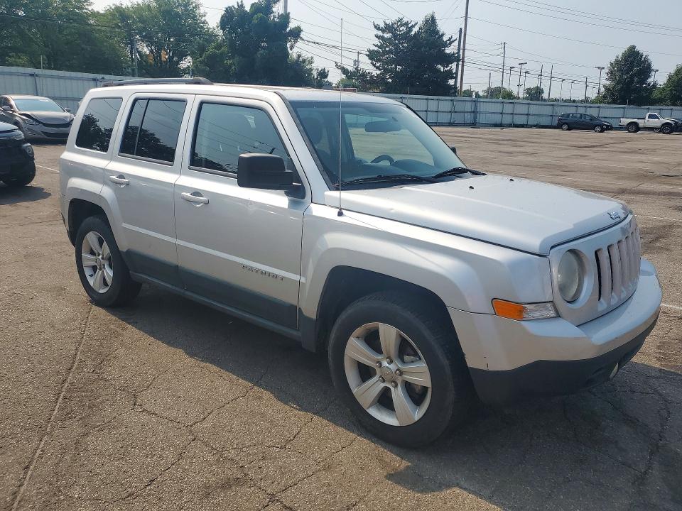 61367616 :رقم المزاد ، 1J4NF1GB0BD252189 vin ، 2011 Jeep Patriot مزاد بيع