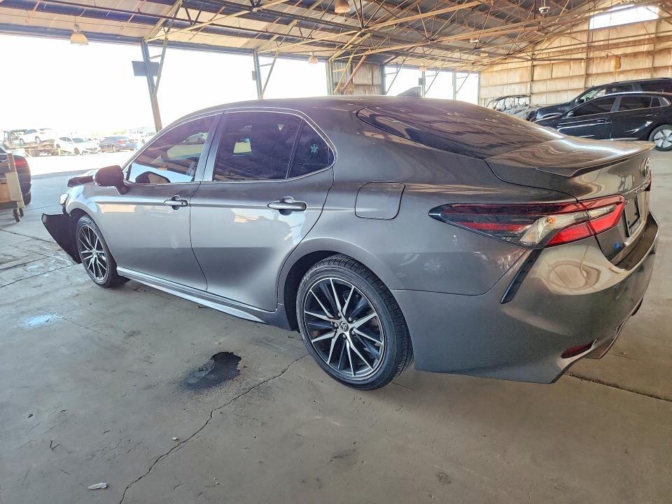 Продажа на аукционе авто 2024 Toyota Camry, vin: 4T1G11AK8RU878679, номер лота: 61987596