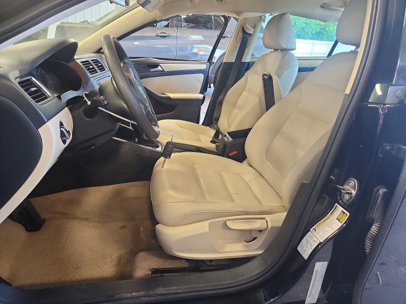 61334656 :رقم المزاد ، 3VWDX7AJ2BM382820 vin ، 2011 Volkswagen Jetta مزاد بيع