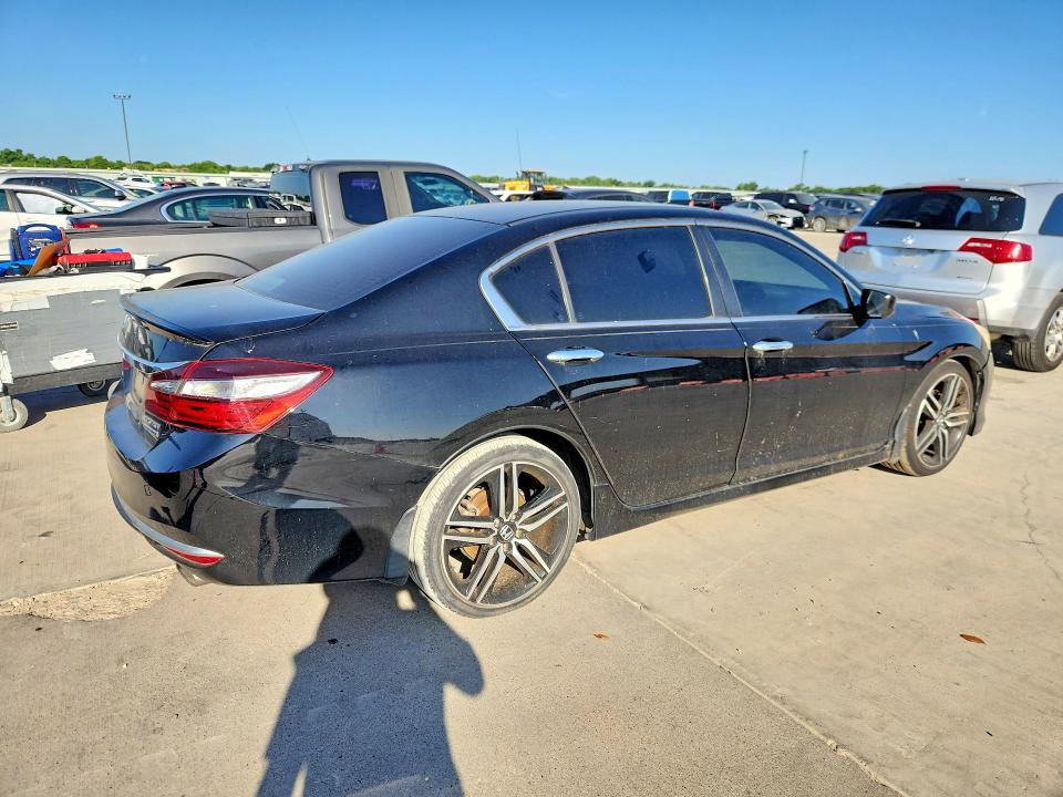 Auction sale of the 2017 Honda Accord, vin: 1HGCR2F18HA123017, lot number: 59542696