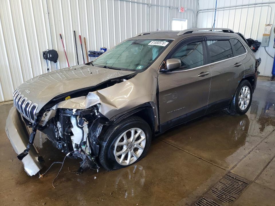 Продаж на аукціоні авто 2016 Jeep Cherokee, vin: 1C4PJMCS2GW253845, номер лоту: 61888576