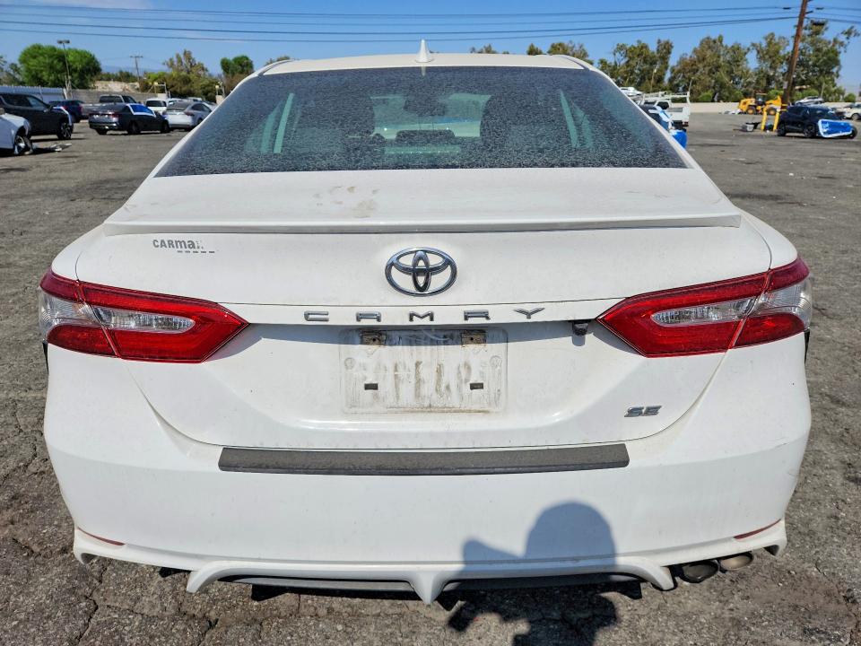 60273296 :رقم المزاد ، 4T1B11HK1KU843634 vin ، 2019 Toyota Camry مزاد بيع