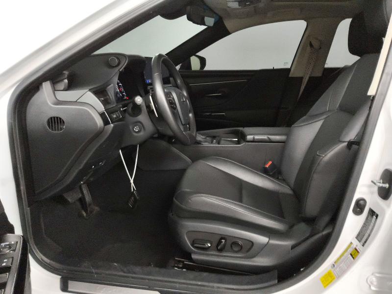 2025 Lexus Es 300h მანქანა იყიდება აუქციონზე, vin: 58ADA1C10SU067397, აუქციონის ნომერი: 58302126