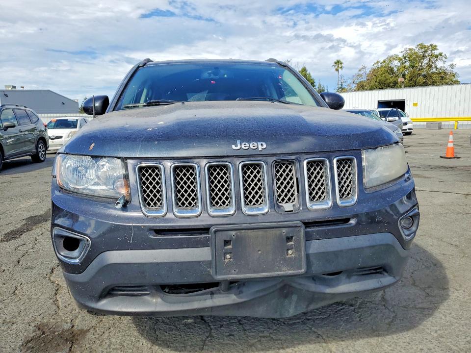 2015 Jeep Compass მანქანა იყიდება აუქციონზე, vin: 1C4NJCEA1FD192178, აუქციონის ნომერი: 62002996