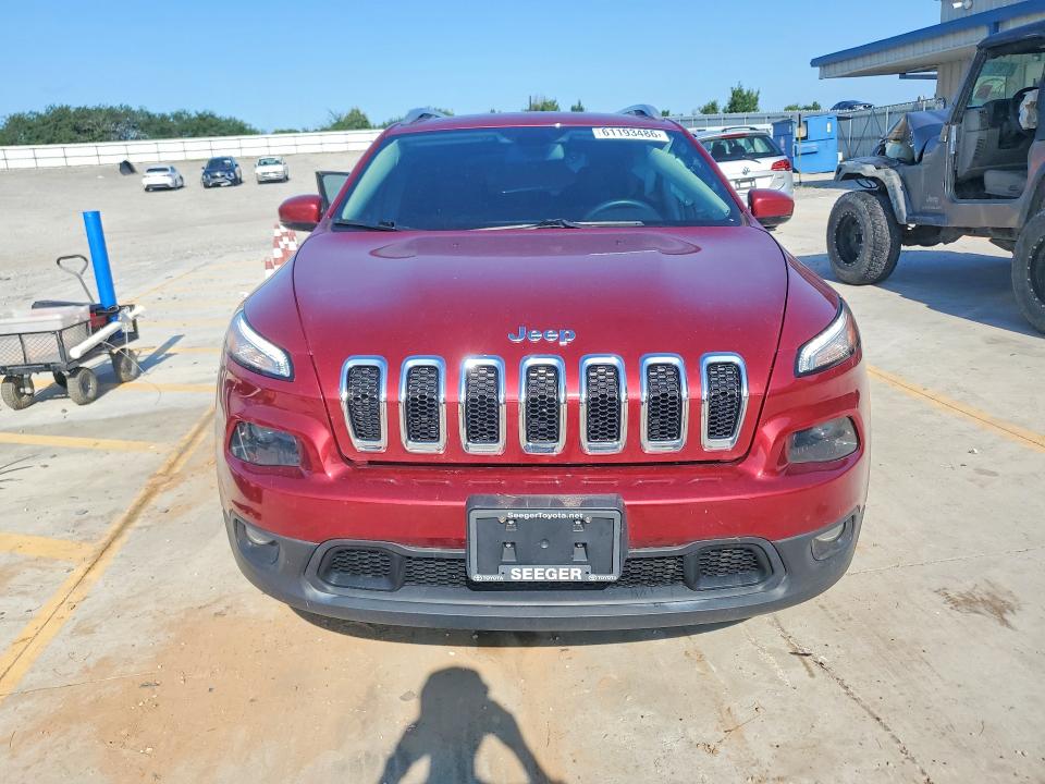 2017 Jeep Cherokee მანქანა იყიდება აუქციონზე, vin: 1C4PJMCS8HW588383, აუქციონის ნომერი: 61193486