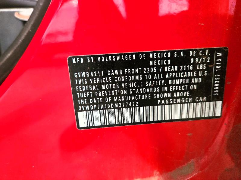 61334926 :رقم المزاد ، 3VWDP7AJ9DM377472 vin ، 2013 Volkswagen Jetta مزاد بيع
