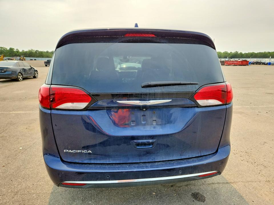 60698296 :رقم المزاد ، 2C4RC1BG4HR519651 vin ، 2017 Chrysler Pacifica مزاد بيع