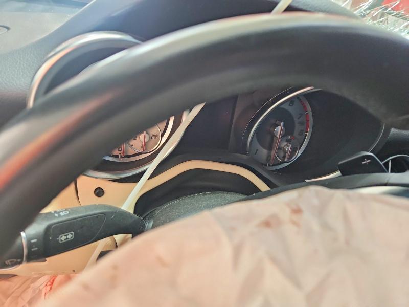 61105796 :رقم المزاد ، WDDPK4HA7FF109760 vin ، 2015 Mercedes-benz Slk مزاد بيع
