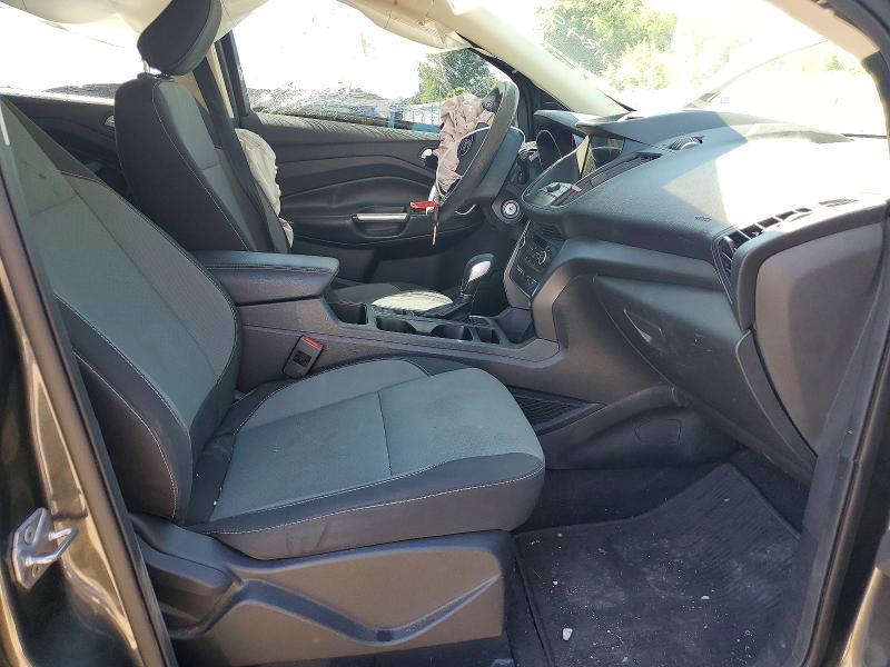 62538856 :رقم المزاد ، 1FMCU0GD1JUC91849 vin ، 2018 Ford Escape مزاد بيع