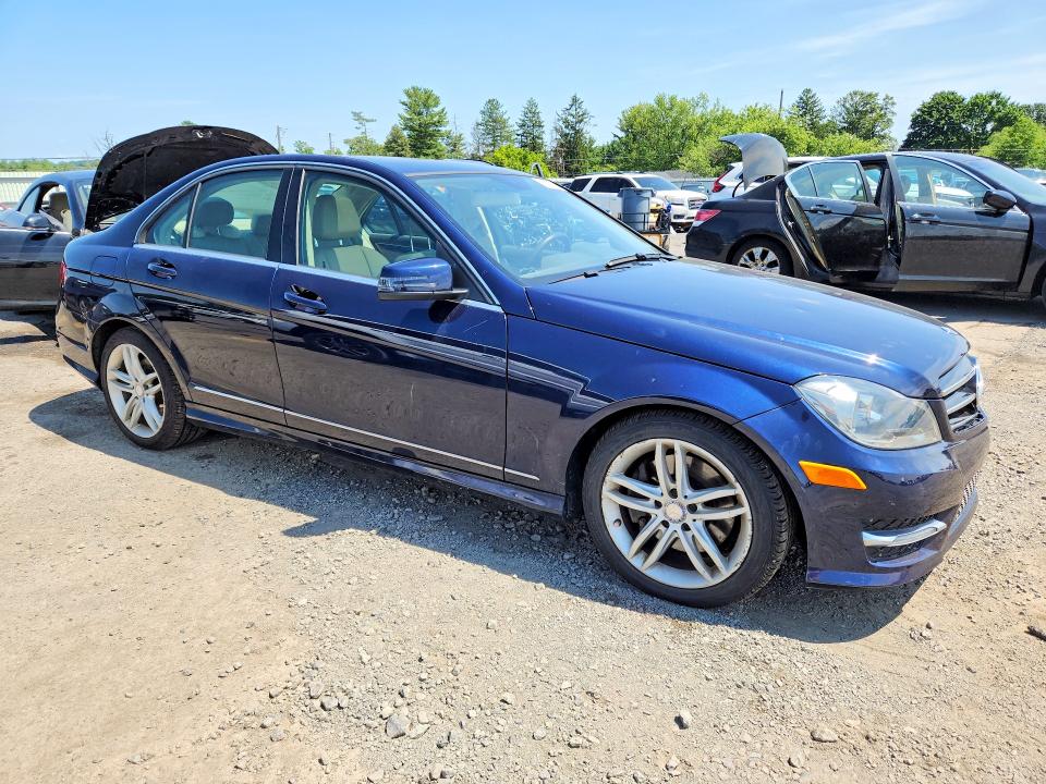 2014 Mercedes-benz C მანქანა იყიდება აუქციონზე, vin: WDDGF8AB0EG193167, აუქციონის ნომერი: 62704556