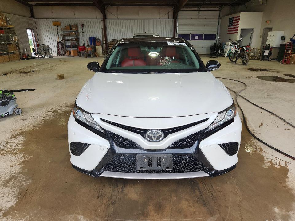 Aukcja sprzedaży 2018 Toyota Camry, vin: 4T1B61HK8JU156554, numer aukcji: 63108136