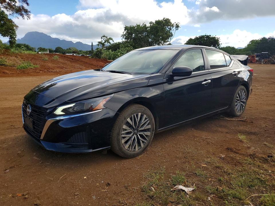 Auction sale of the 2025 Nissan Altima, vin: 1N4BL4DV2SN323717, lot number: 58989786