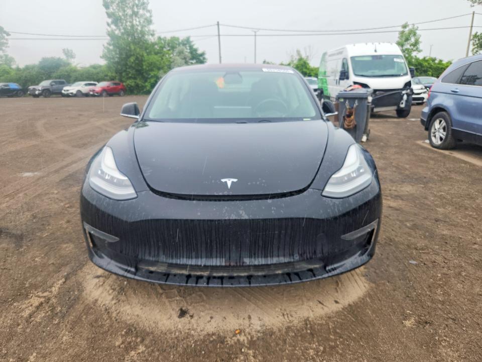 60258566 :رقم المزاد ، 5YJ3E1EA7JF095617 vin ، 2018 Tesla Model 3 مزاد بيع