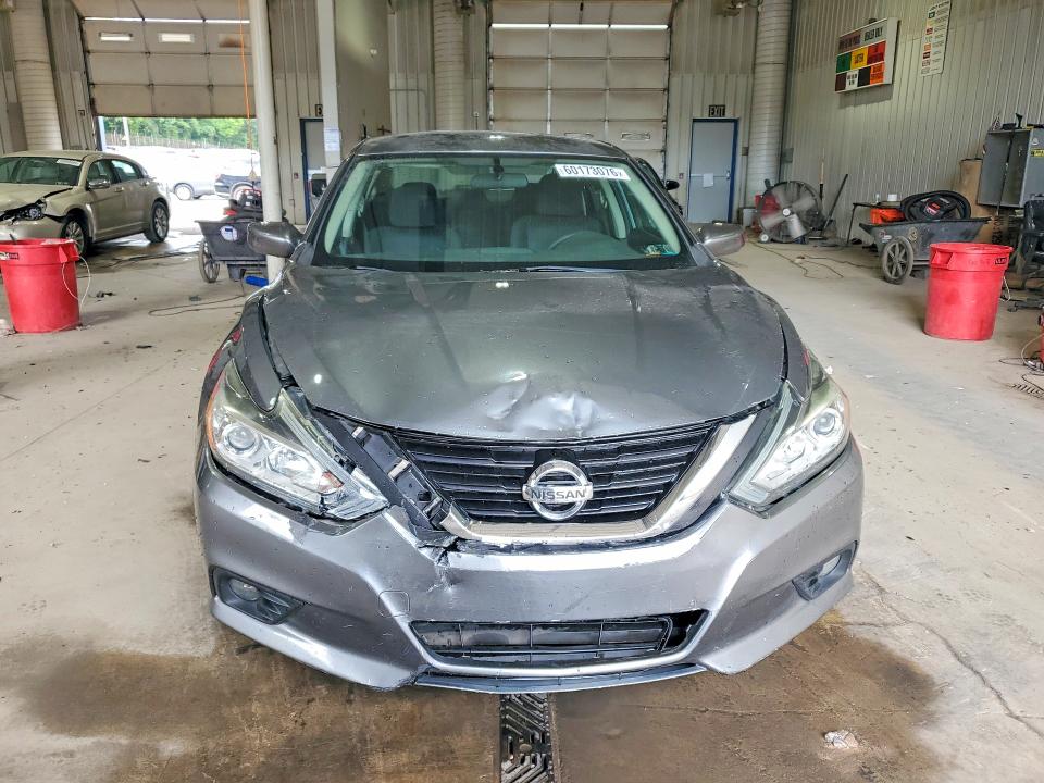 Продаж на аукціоні авто 2018 Nissan Altima, vin: 1N4AL3AP6JC169891, номер лоту: 60173076