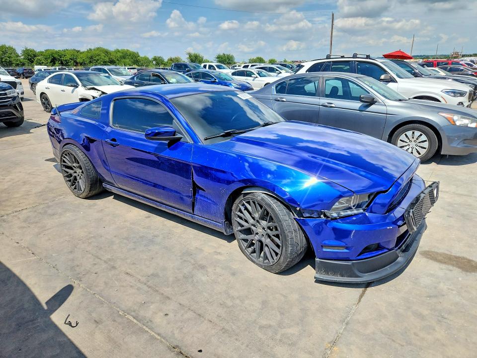 60859926 :رقم المزاد ، 1ZVBP8AM0D5251191 vin ، 2013 Ford Mustang مزاد بيع