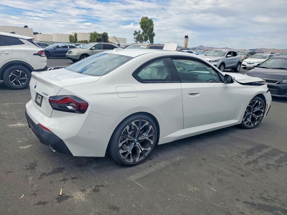 2026 Bmw 230i მანქანა იყიდება აუქციონზე, vin: 3MW23CM03T8G18318, აუქციონის ნომერი: 61806336