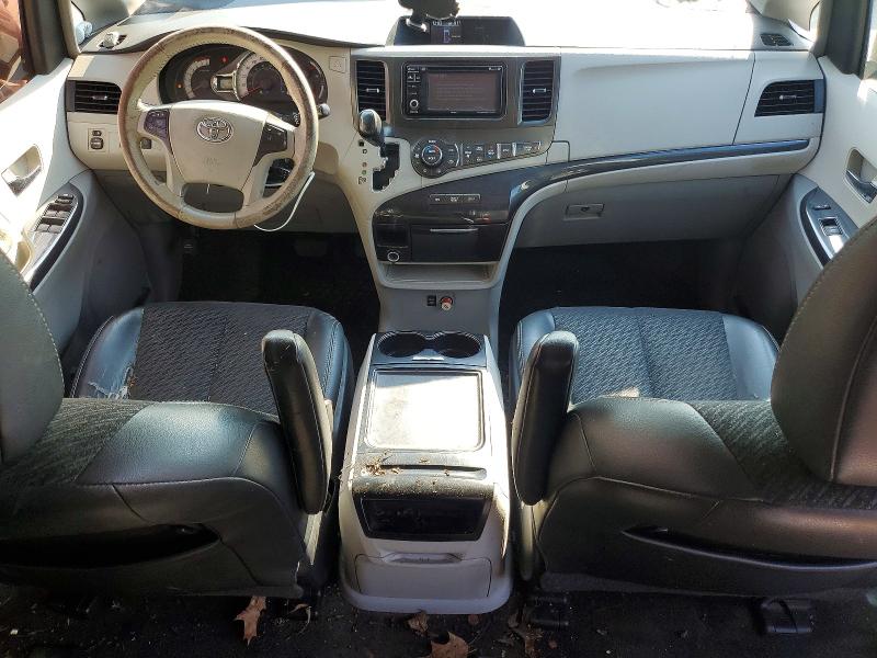61028356 :رقم المزاد ، 5TDXK3DC8ES458999 vin ، 2014 Toyota Sienna مزاد بيع