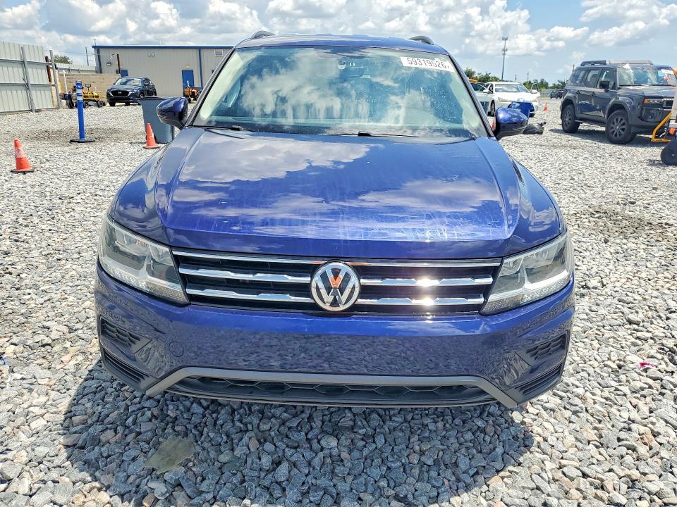 59319526 :رقم المزاد ، 3VV1B7AX1MM077239 vin ، 2021 Volkswagen Tiguan مزاد بيع