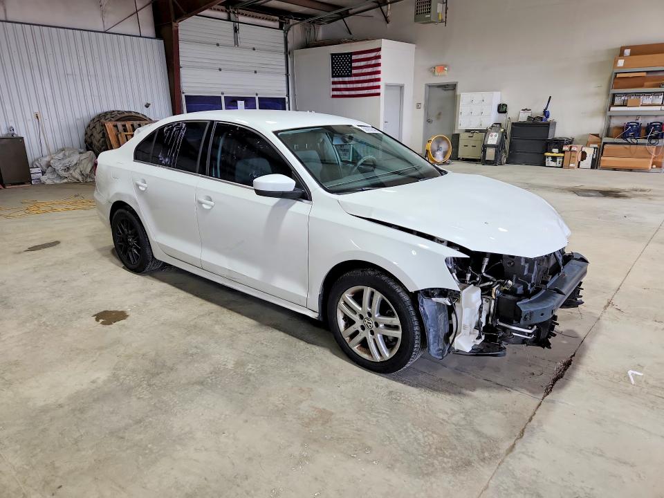 58262646 :رقم المزاد ، 3VW2B7AJ4HM290414 vin ، 2017 Volkswagen Jetta مزاد بيع