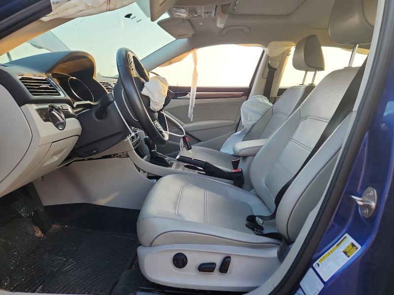 Продажа на аукционе авто 2016 Volkswagen Passat, vin: 1VWBT7A37GC015988, номер лота: 61772036