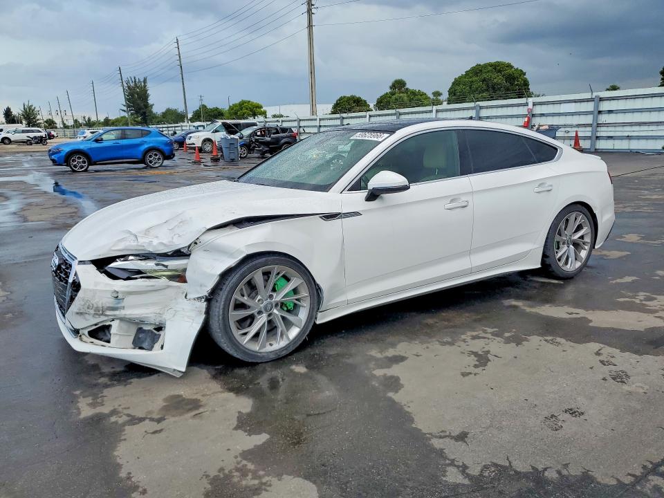 2020 Audi A5 მანქანა იყიდება აუქციონზე, vin: WAUANCF59LA008572, აუქციონის ნომერი: 59625966