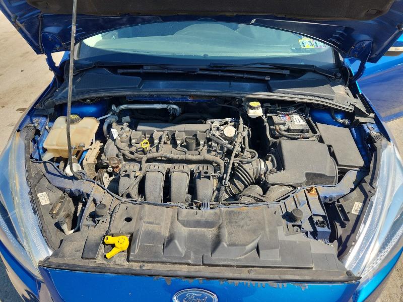 61078676 :رقم المزاد ، 1FADP3F28JL233847 vin ، 2018 Ford Focus مزاد بيع