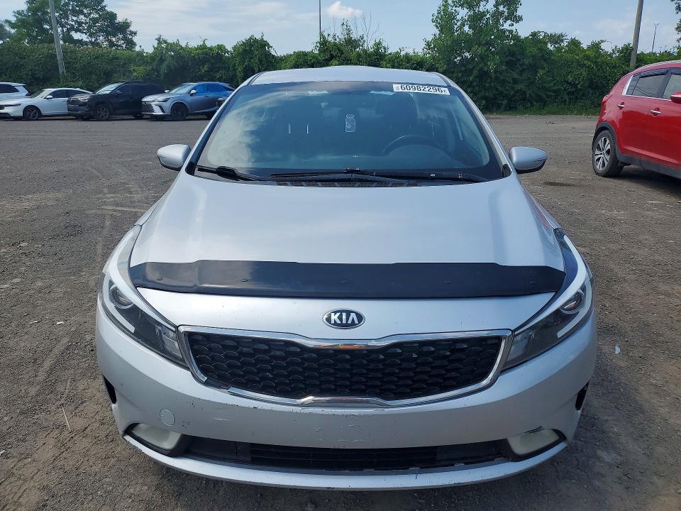60982296 :رقم المزاد ، 3KPFL4A81HE087147 vin ، 2017 Kia Forte مزاد بيع