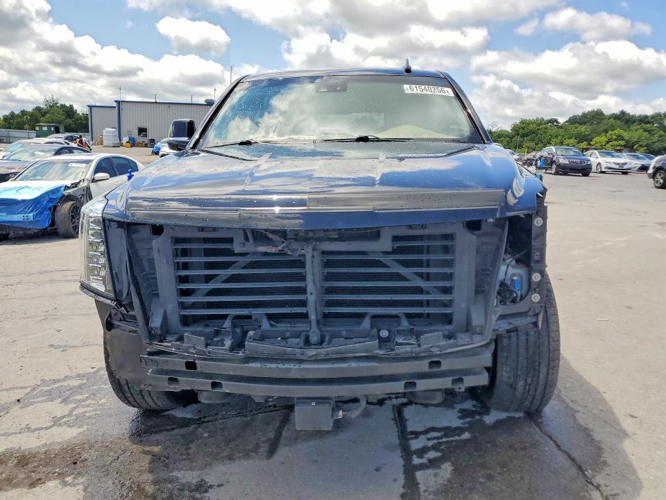 Продаж на аукціоні авто 2019 Cadillac Escalade, vin: 1GYS4DKJ3KR301770, номер лоту: 61540256