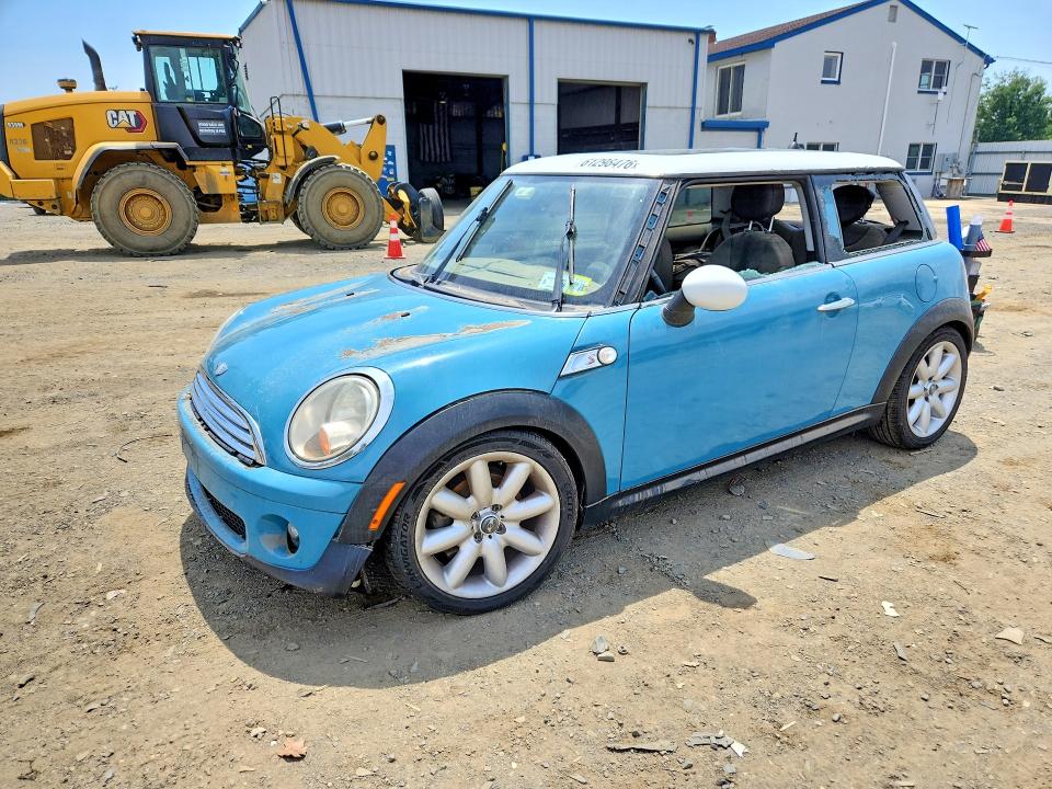 Продаж на аукціоні авто 2010 Mini Cooper, vin: WMWMF3C51ATZ22704, номер лоту: 61298476