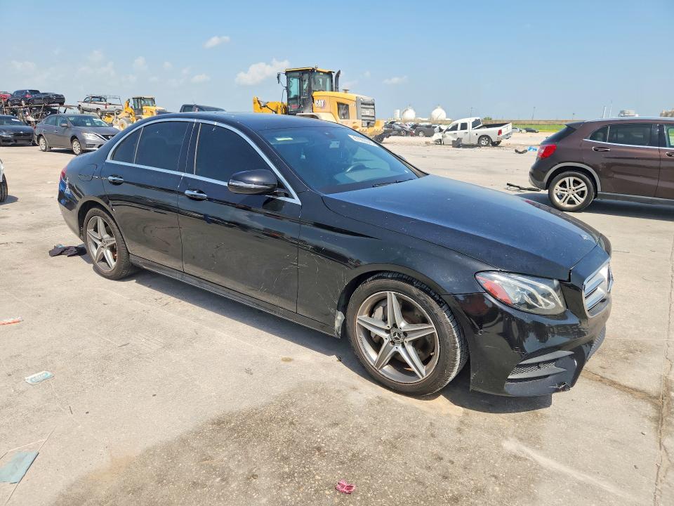 Продажа на аукционе авто 2018 Mercedes-benz E, vin: WDDZF4JB6JA314668, номер лота: 61900046