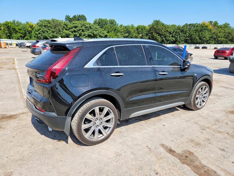 60522616 :رقم المزاد ، 1GYFZDR4XKF117639 vin ، 2019 Cadillac Xt4 مزاد بيع