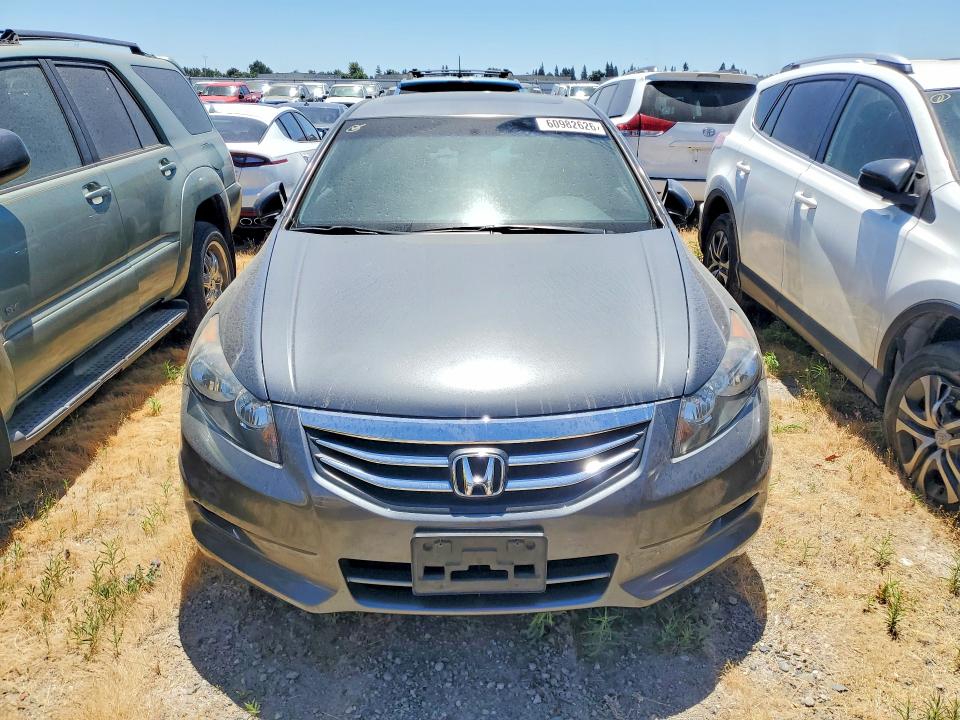 60982626 :رقم المزاد ، 1HGCP3F83CA019035 vin ، 2012 Honda Accord مزاد بيع