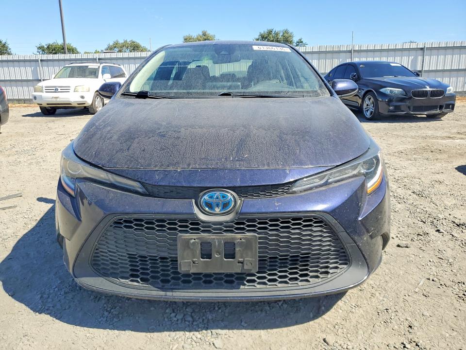 61366136 :رقم المزاد ، JTDEAMDE9MJ035197 vin ، 2021 Toyota Corolla مزاد بيع