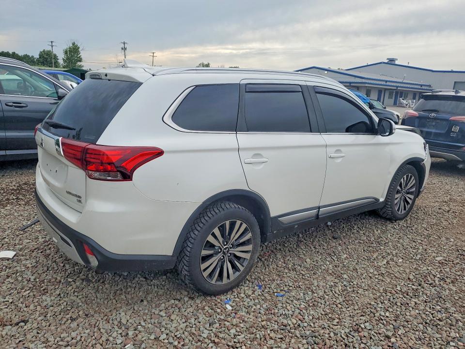 2019 Mitsubishi Outlander მანქანა იყიდება აუქციონზე, vin: JA4AZ3A38KZ020946, აუქციონის ნომერი: 59355616