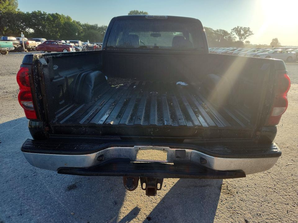 Продажа на аукционе авто 2005 Chevrolet Silverado, vin: 1GCHK29U95E185299, номер лота: 60082836