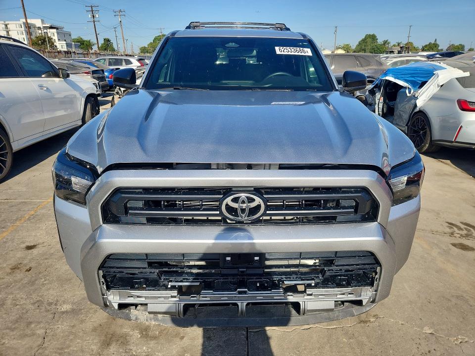 62533686 :رقم المزاد ، JTEVA5AR7S5003489 vin ، 2025 Toyota 4runner مزاد بيع