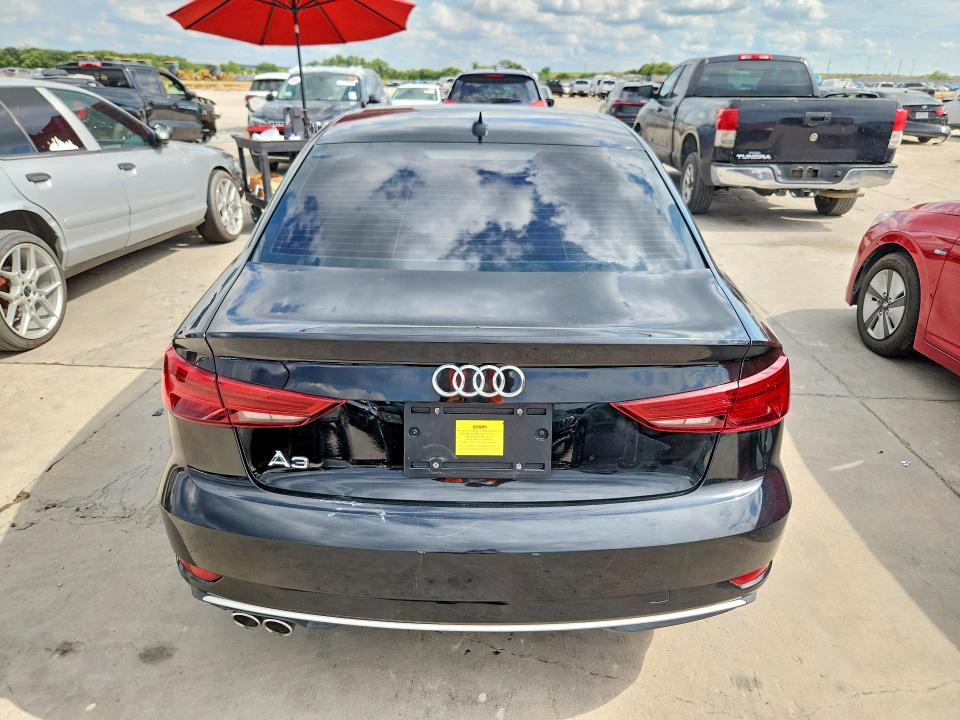Продажа на аукционе авто 2017 Audi A3, vin: WAUAUGFF1H1026106, номер лота: 60700576