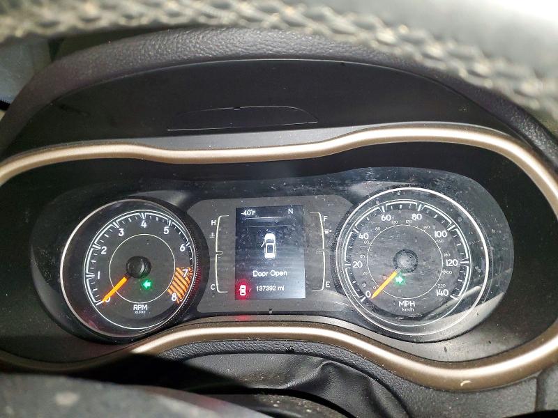 2015 Jeep Cherokee მანქანა იყიდება აუქციონზე, vin: 1C4PJMCS4FW565471, აუქციონის ნომერი: 60030786