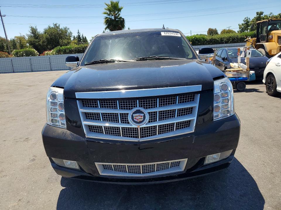 62634556 :رقم المزاد ، 1GYS4DEF7BR263743 vin ، 2011 Cadillac Escalade مزاد بيع